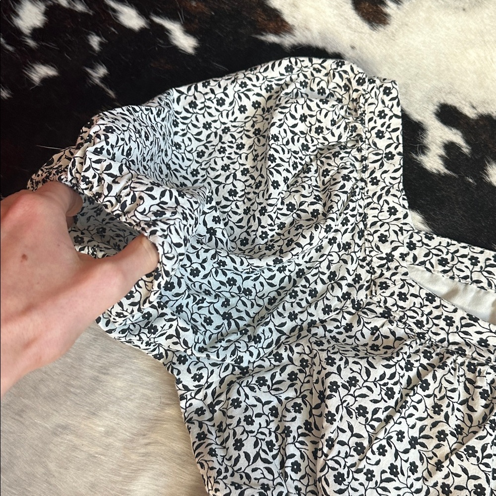 Black and White Floral Mini Dress with Empire Sleeves Size Medium Old Navy - Picture 7 of 8